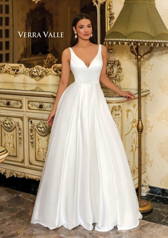 Verra Valle Style 900355 Elegant Ivory Ballgown Wedding Dress with Train