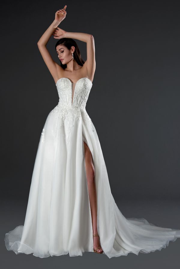 Stella Couture Size 16 23569 Off White Gown - Off White / 16 Stella Couture Size 16 23569 Off White Gown - Off White / 16