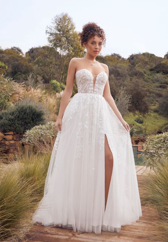 Casablanca Size 16 BL415 Dixie Ivory/Nude/Ivory Gown Casablanca Size 16 BL415 Dixie Ivory/Nude/Ivory Gown