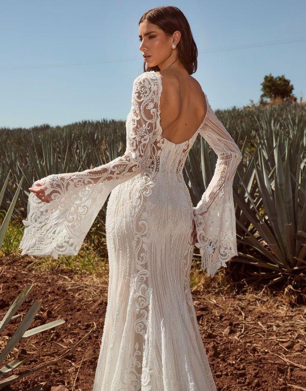 Size 14 La Perle LP2443 Burke Ivory/Light Nude Gown – Bridal Sense