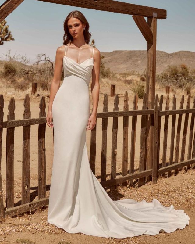 Size 6 La Perle LP2618 Zarina Ivory Gown