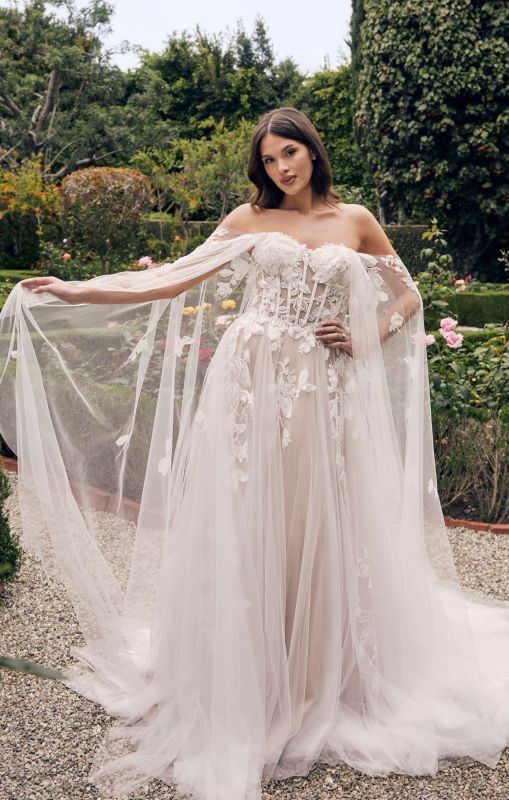 Size 14 Casablanca SL042 Ivory Detachable Sleeves Size 14 Casablanca SL042 Ivory Detachable Sleeves