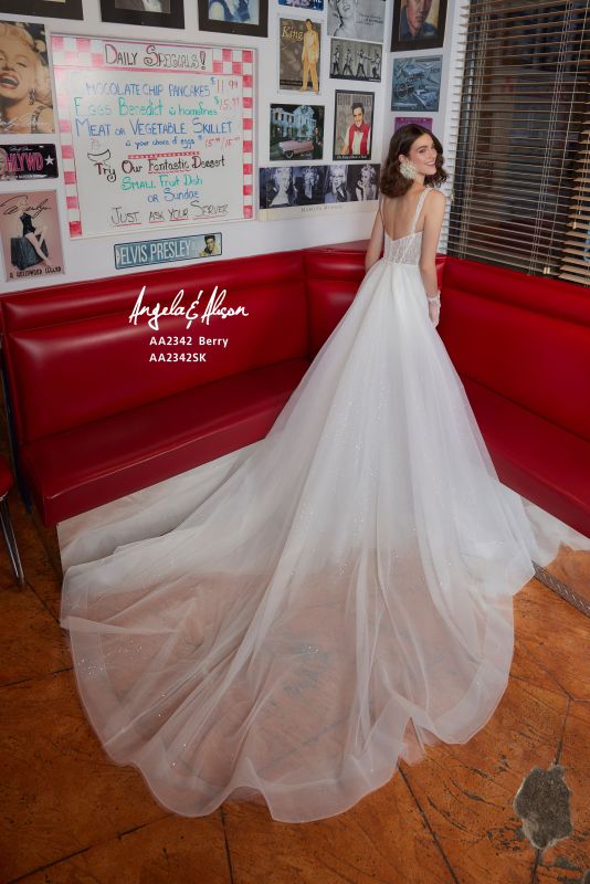 Size 12 Angela & Alison AA2342 Berry Ivory Informal Bridal Sense Size 12 Angela & Alison AA2342 Berry Ivory Informal Bridal Sense